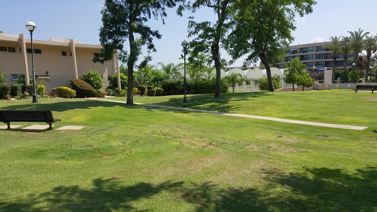 Neot Golf Caesarea Garden Apartment Dış mekan fotoğraf